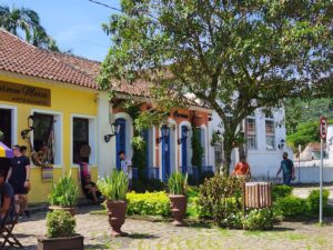 Trem Serra Verde Express e Morretes no segundo dia de Integra BWT Paraná; veja fotos 2 Cultura centenaria dos imigrantes na construcao de moradias Trem Serra Verde Express e Morretes no segundo dia de Integra BWT Paraná; veja fotos