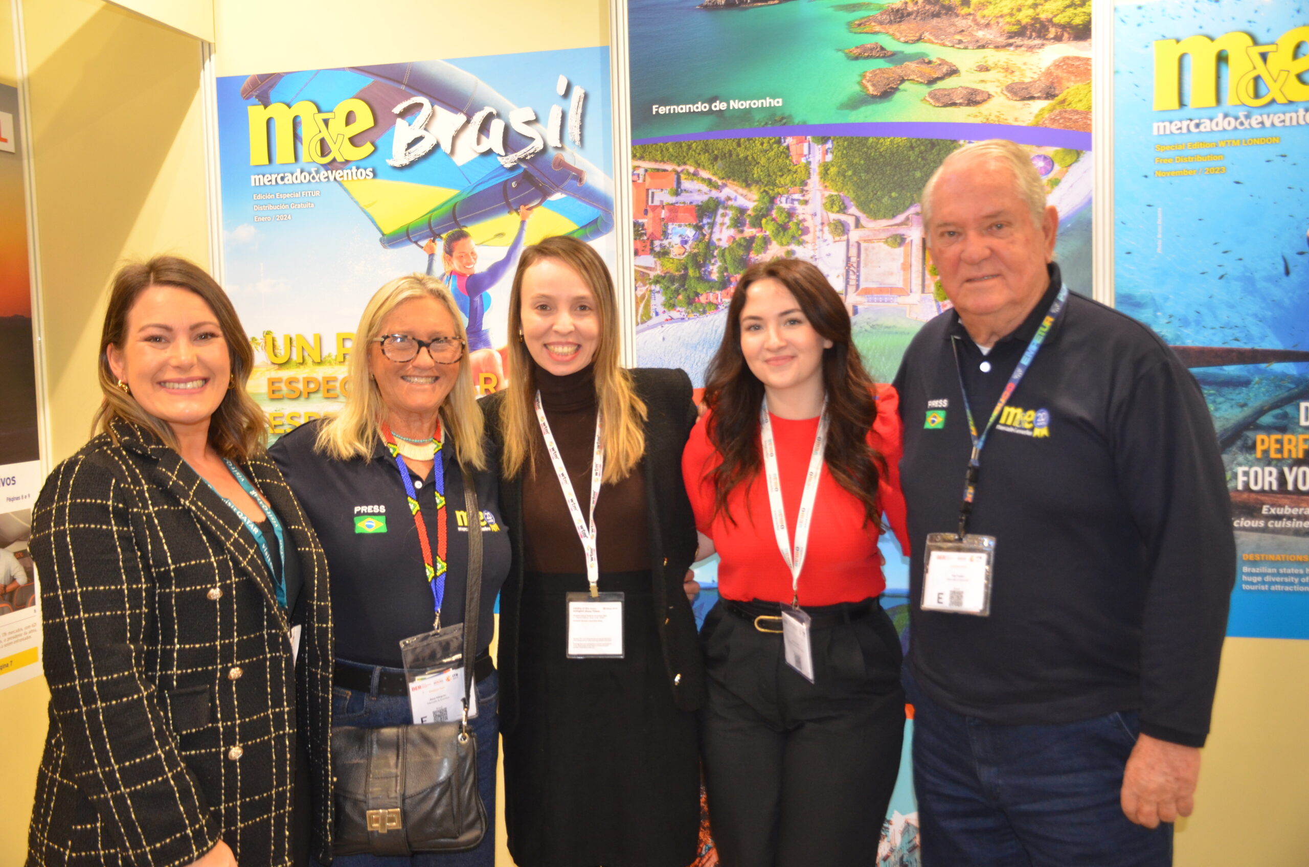 Nicole Smart e Natalia Hartmann, da RX Global com Rhea Fenton, da WTM Londres e Rosa Masgrau e Roy Taylor, do M&E