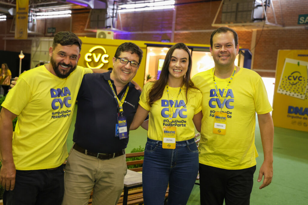 Daniel Almeida, da CVC Corp, César Turlão, da Aeroméxico, Vera Petrich e Rodrigo Galvão, da CVC Corp