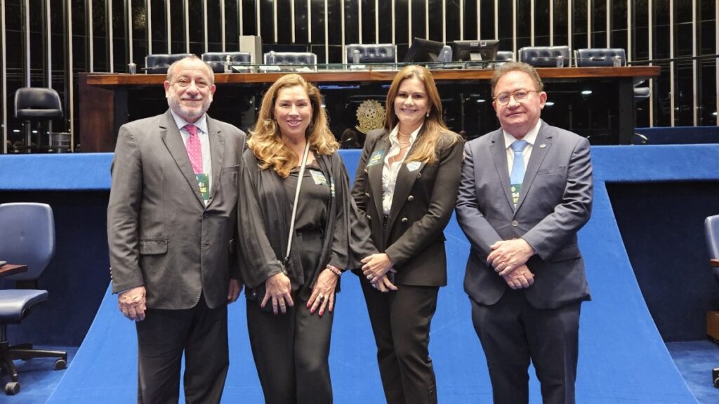 Em Brasilia pelo PERSE Margot com Toni Sando presidente da Unedestinos Ivana Bezerra hoteleira de Fortaleza e Manoel Linhares presidente da ABIH Nacional OPINIÃO - O Turismo segue invisível