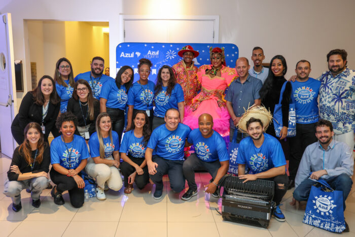 Azul lança oficialmente pacotes para o São João de 10 destinos do Nordeste; veja fotos 1 Equipe da Azul Viagens 1 2 e1711407662623 Azul lança oficialmente pacotes para o São João de 10 destinos do Nordeste; veja fotos