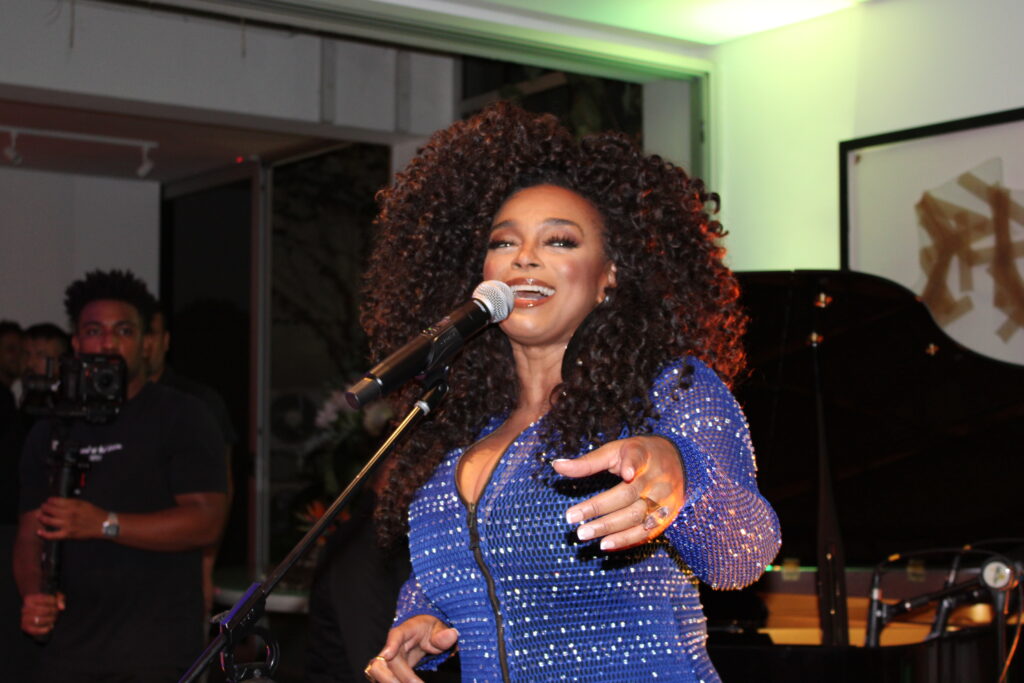 Evento contou ainda com show de Paula Lima Evento contou ainda com show de Paula Lima