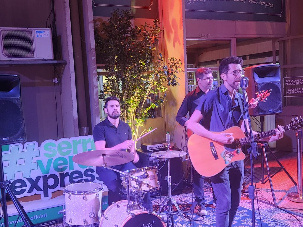 Experiência musical durante o janatar no Expresso Classique