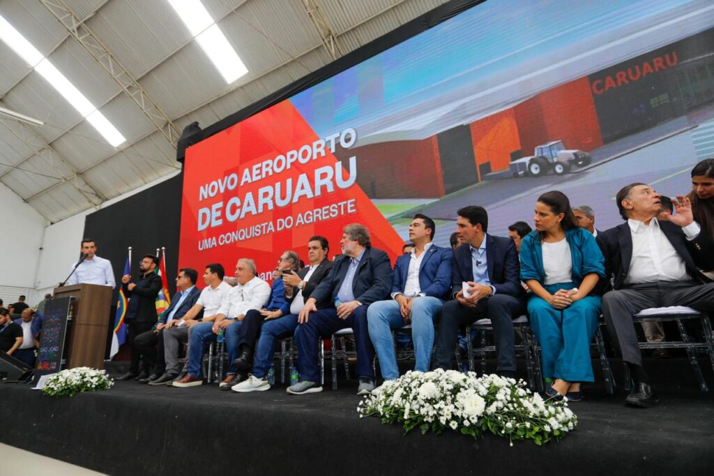 Fabio Campos diretor de Relacoes Aeroportuarias Institucionais e de Comunicacao da Azul 2 Azul amplia voos e oferta de assentos para Caruaru em junho