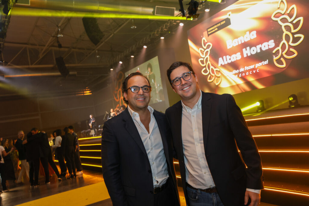 Fabio Godinho, CEO da CVC Corp, e Martin Diniz, da Universal