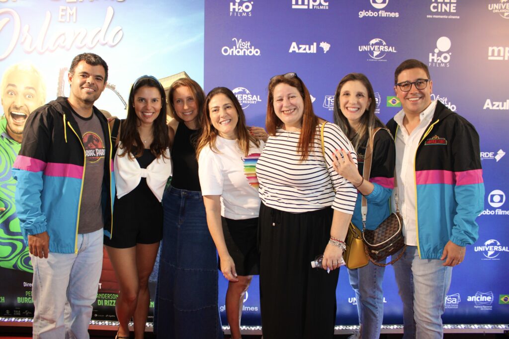 Fernanda Paranhos, da CVC, e Rafaela Gross Brown, do Visit Florida, com Renato Gonçalves, Juliana Pisani, Gabriella Cavalheiro, Juliana Baraldi e Martim Diniz, da Universal