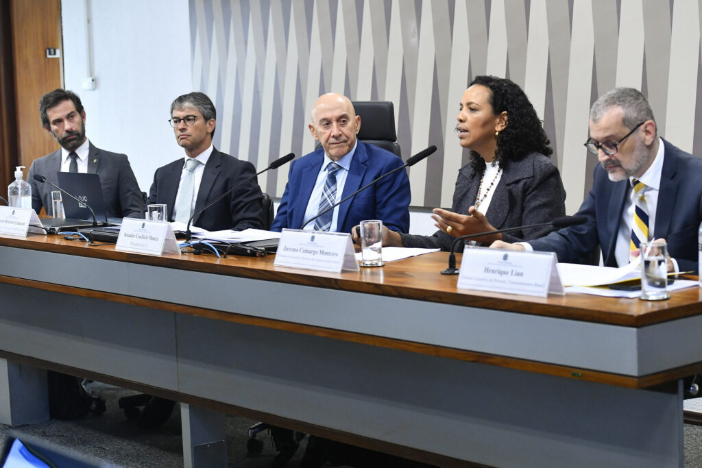 Foto aprovada audiencia publica Senado Presidente da Abear sugere medidas que ajudem o setor aéreo brasileiro em reunião no Senado