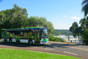 Veículo sustentável garante mais conforto e tecnologia para quem visita as Cataratas do Iguaçu (Divulgação/Isaac Campos)