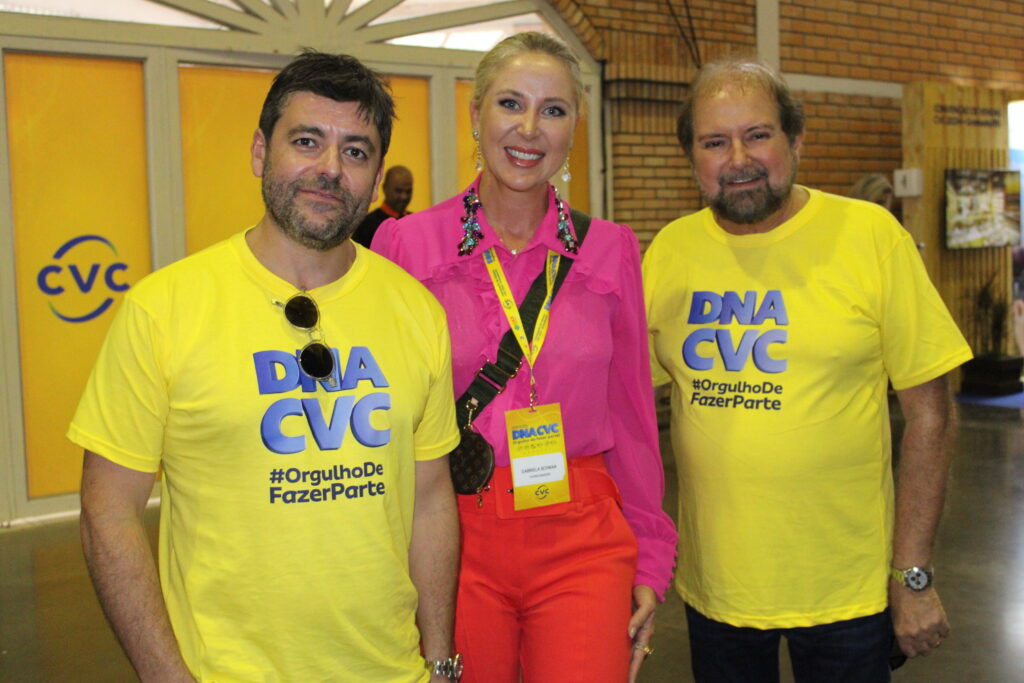 Gabriela Schwan, da Rede Swan, com Gustavo e Guilherme Paulus, da. CVC