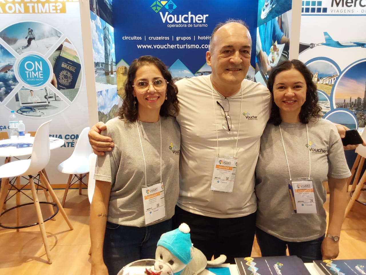 Giovana Ungareti , Jose Moacir e Elenice da Costa da Voucher Operadora Giovana Ungareti , Jose Moacir e Elenice da Costa da Voucher Operadora
