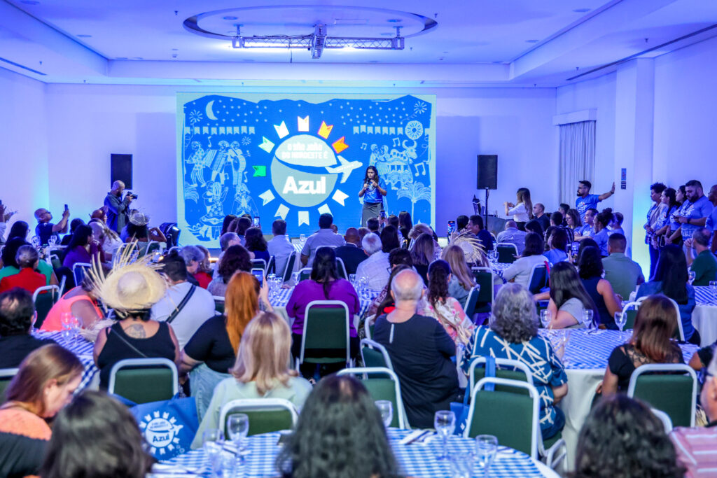 Giulliana Mesquita, gerente sênior de Produtos da Azul Viagens durante evento em Campinas