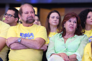 Guilherme Paulus, fundador da CVC, com sua esposa Luiza Paulus