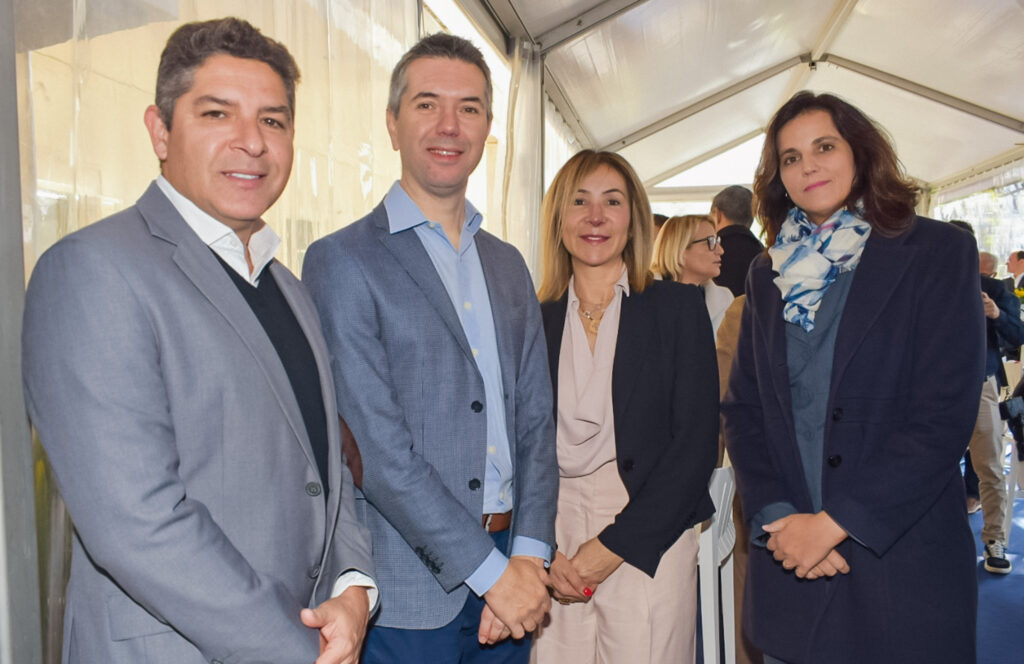 Hermes Monteiro, da Atlantic Hub; Ricardo Gesse, Zurich; Maria Elena Rodrigues, da Foward Keys; e Ana Biselli Aidar, da Resorts Brasil Hermes Monteiro, da Atlantic Hub; Ricardo Gesse, Zurich; Maria Elena Rodrigues, da Foward Keys; e Ana Biselli Aidar, da Resorts Brasil