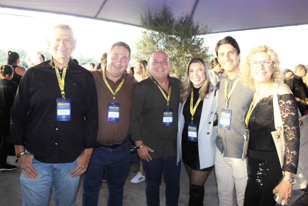 Reinaldo Constantino, Wilson Spagnol, Guto Jones, Lorena Souza, Vinicius Oliveira e Denise Amaral, de Porto Seguro