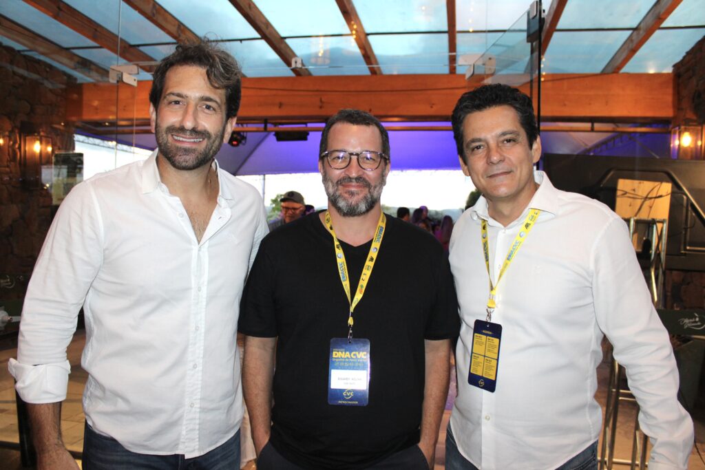 Bruno Heleno, da Trend, com Eduardo Aguiar e Eduy Azevedo, de Curitiba