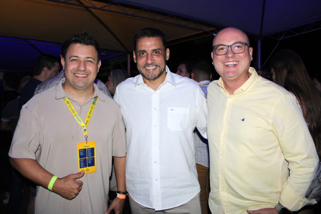 Paulo Júnior, da CVC Porto Alegre, com Ricardo Pinheiro e Fábio Mader, da CVC Corp