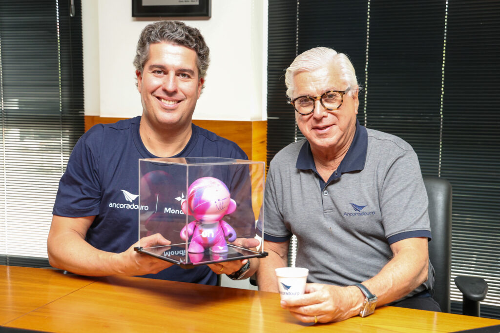 Juarez Filho e Juarez Neto com On Toy Ancoradouro espera crescer até 15% em 2024 e busca fatia de 30% de produtos não aéreos