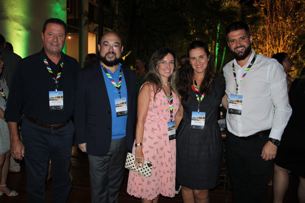 Jurandir Tavares, da South African Airways, Kadu, da África do Sul, Natalia Spinelli, da Goya Travel, Glaucia Mayr, e Erico Martins, da South African Airways Jurandir Tavares, da South African Airways, Kadu, da África do Sul, Natalia Spinelli, da Goya Travel, Glaucia Mayr, e Erico Martins, da South African Airways