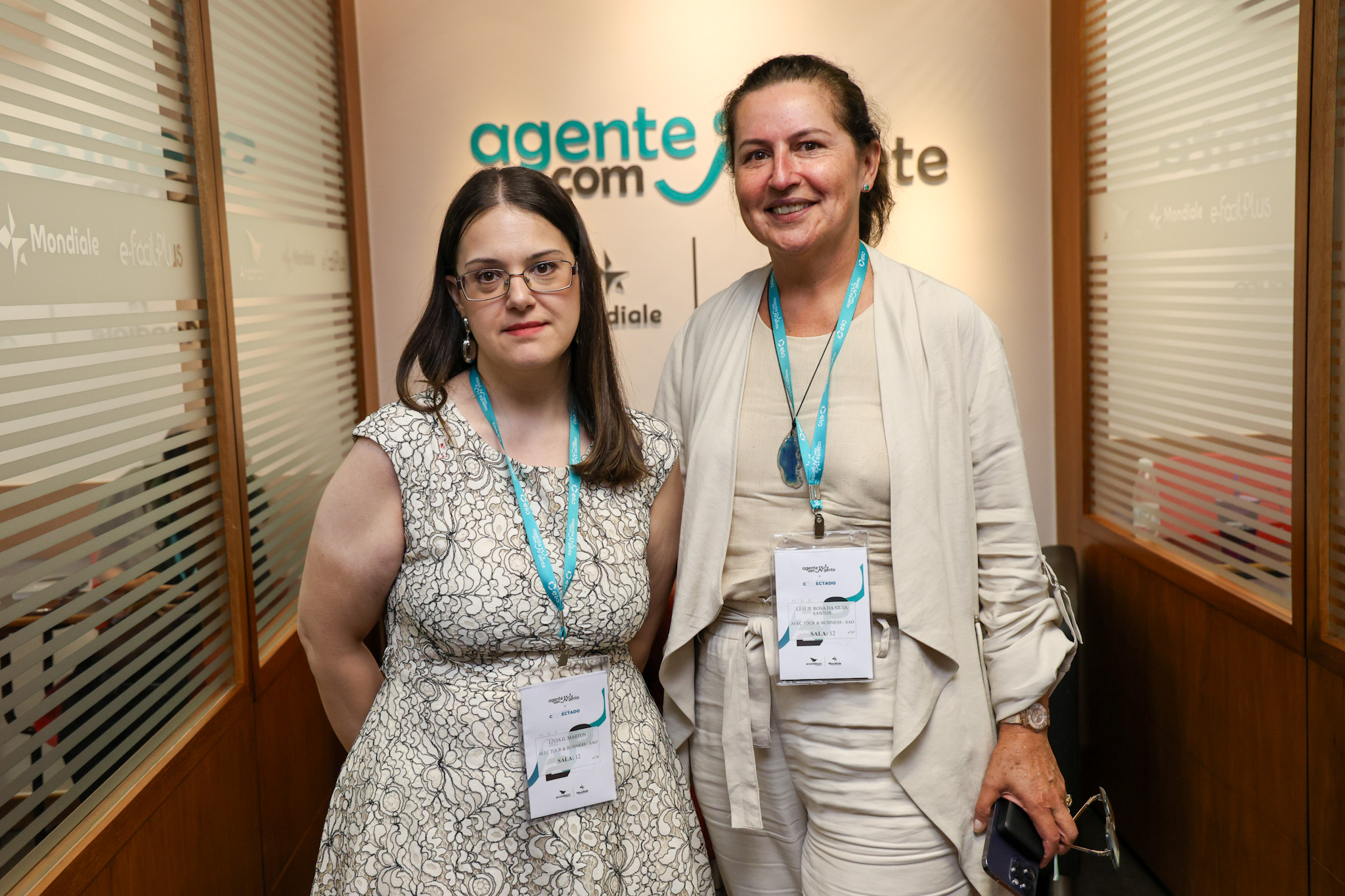 Lívia G. Marton e Leslie Santos, da Avec Tour & Bussines Lívia G. Marton e Leslie Santos, da Avec Tour & Bussines