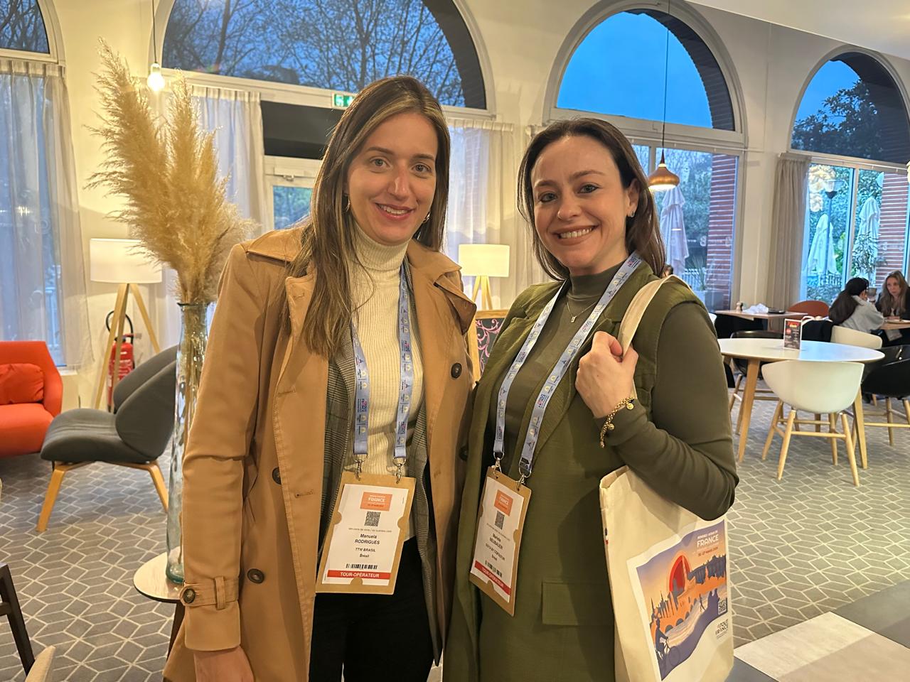 Manuela Rodrigues, da TTW Brasil, com Mariela Neubauer, da Goya by Copastur Manuela Rodrigues, da TTW Brasil, com Mariela Neubauer, da Goya by Copastur