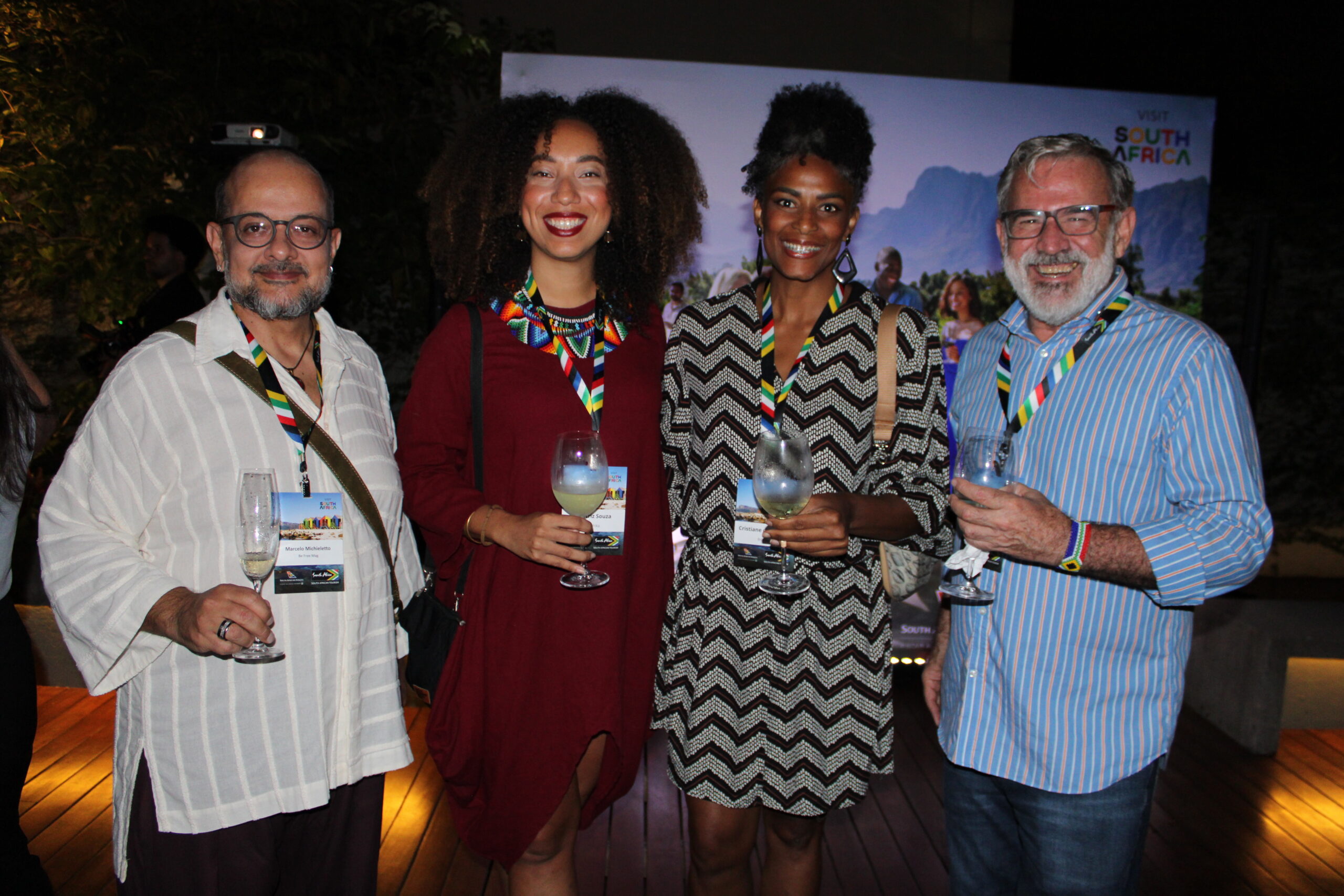 Marcelo Michieletto, da Be Free Mag, Beatriz Souza e Cristiane dos Santos, da Brafrika, e Clovis Casemiro, da ILGTA Marcelo Michieletto, da Be Free Mag, Beatriz Souza e Cristiane dos Santos, da Brafrika, e Clovis Casemiro, da ILGTA