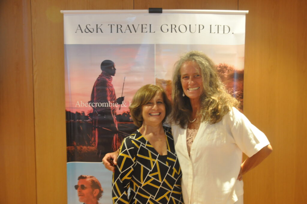 Grupo A&K Travel realiza primeiro roadshow no Brasil e reforça interesse no país 2 Marcia Glavao do AK Group com Mari Masgrau do ME Grupo A&K Travel realiza primeiro roadshow no Brasil e reforça interesse no país