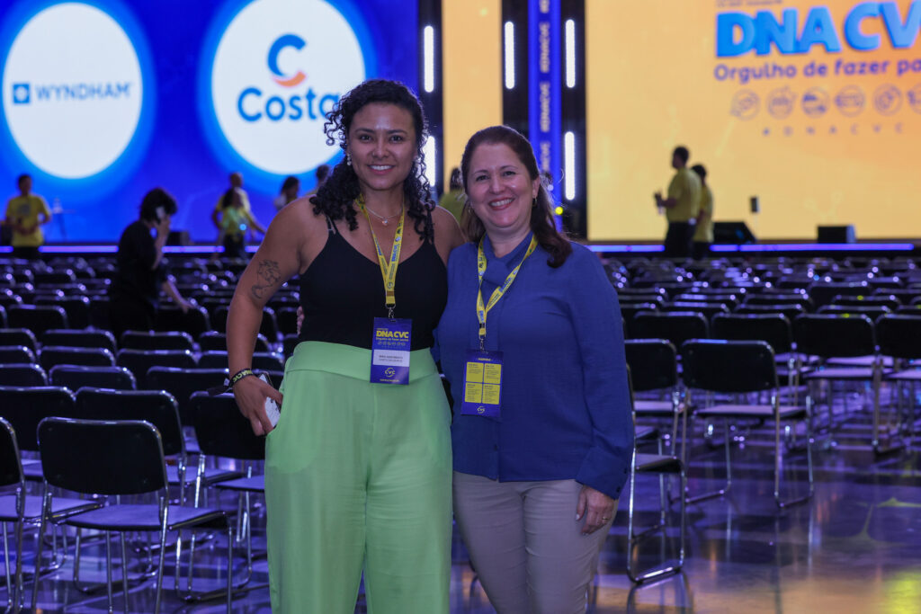 Miria Nascimento e Elisa Gonçalves, da Costa Cruzeiros