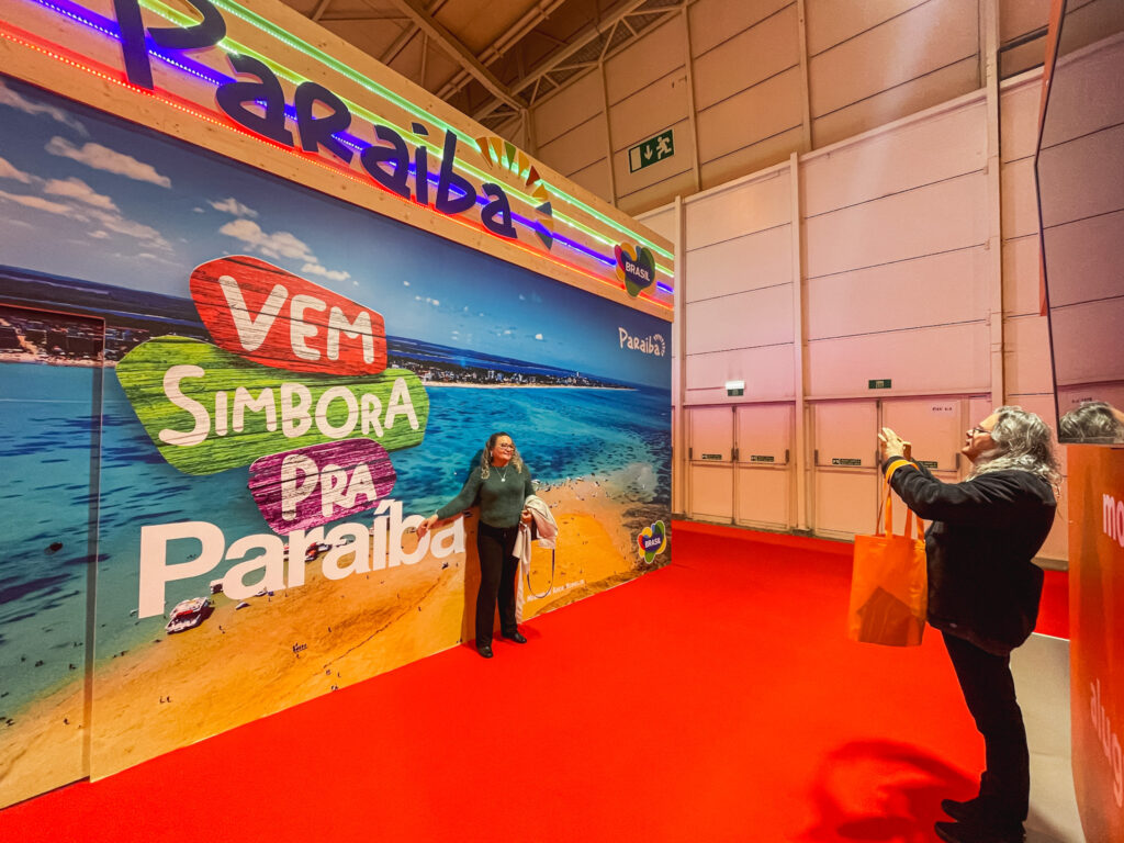 Muitos visitantes utilizaram os estandes brasileiros de cenário pra fotos