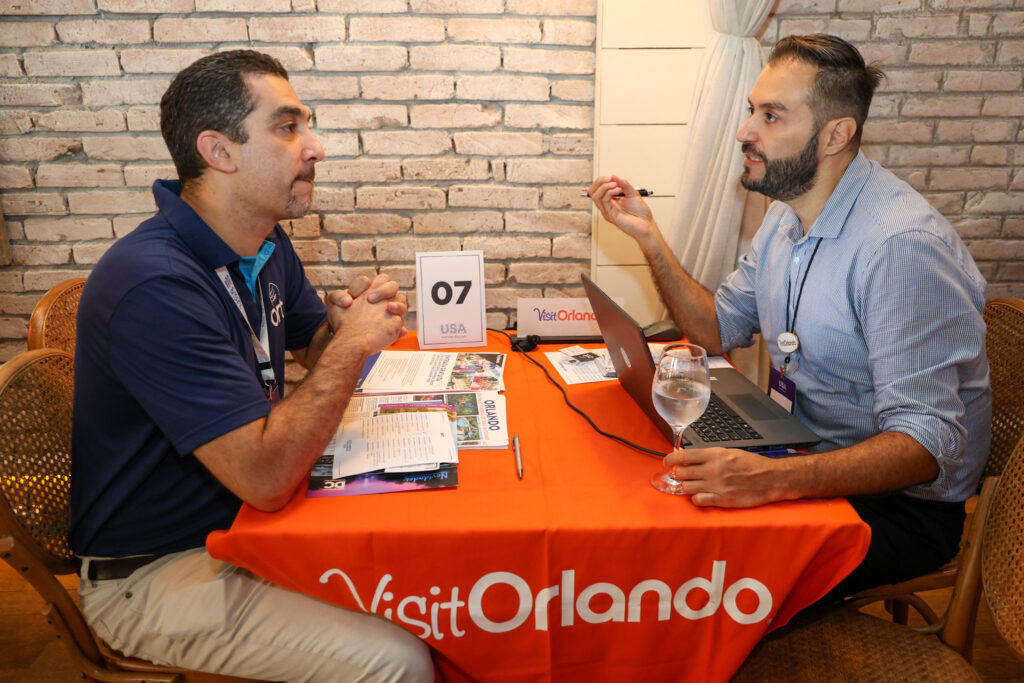 Thiago Martinez, da BRT e Neto Fernandes, do Visit Orlando