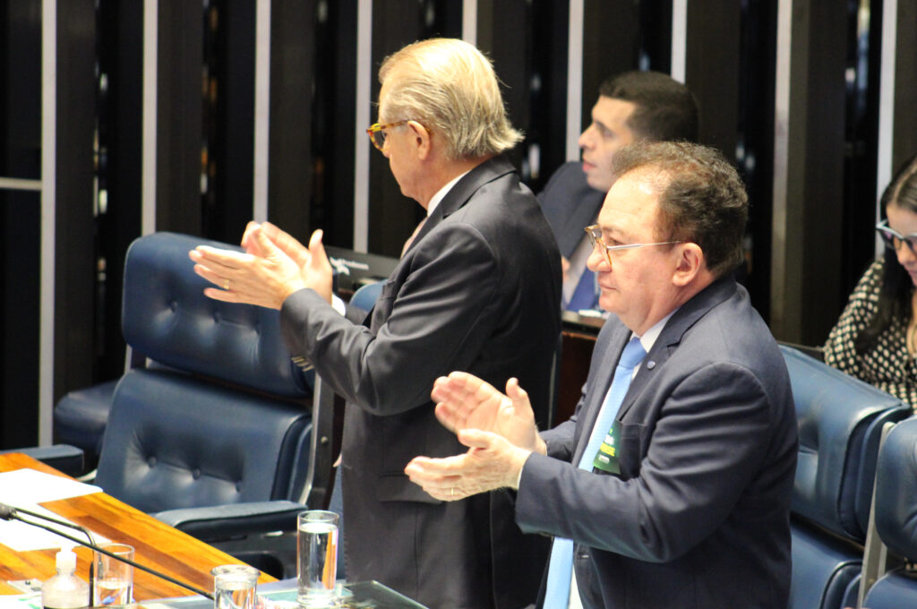 Orlando de Souza, do Fohb, e Manoel Linhares, da ABIH Nacional