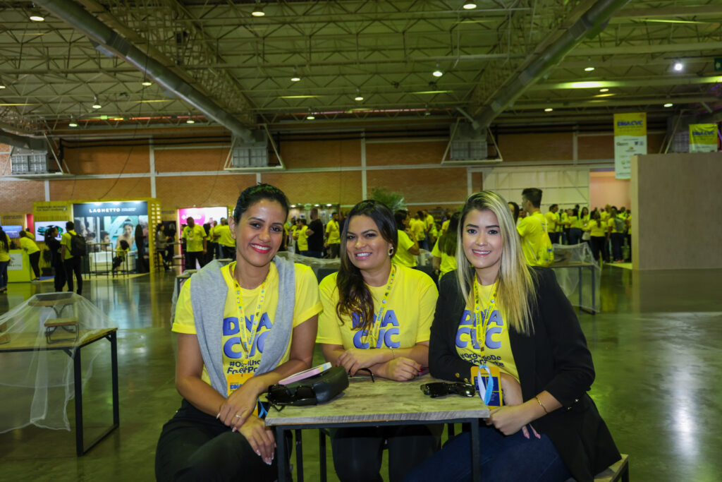 Pamalla Oliveira, da CVC Aparecida de Goiânia, Janaína Ferreira, da CVC Aparecida de Goiânia, e Luana Brito, da CVC Goiânia-GO