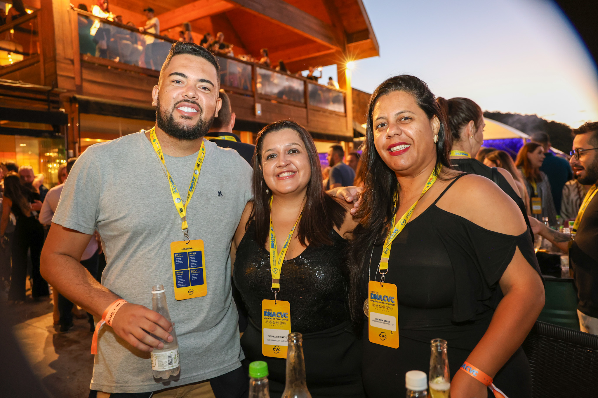 Paulo Silva, Tatiana Simionato e Lucineia Souza, da CVC São Bernardo Paulo Silva, Tatiana Simionato e Lucineia Souza, da CVC São Bernardo