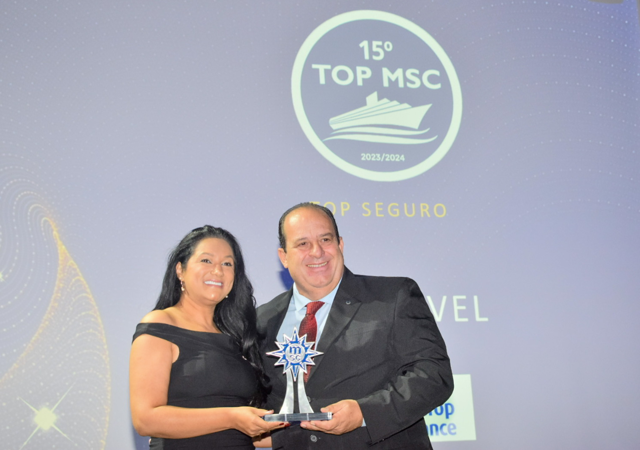 Premiado da empresa Bug Travel, na categoria TOP SEGURO Premiado da empresa Bug Travel, na categoria TOP SEGURO
