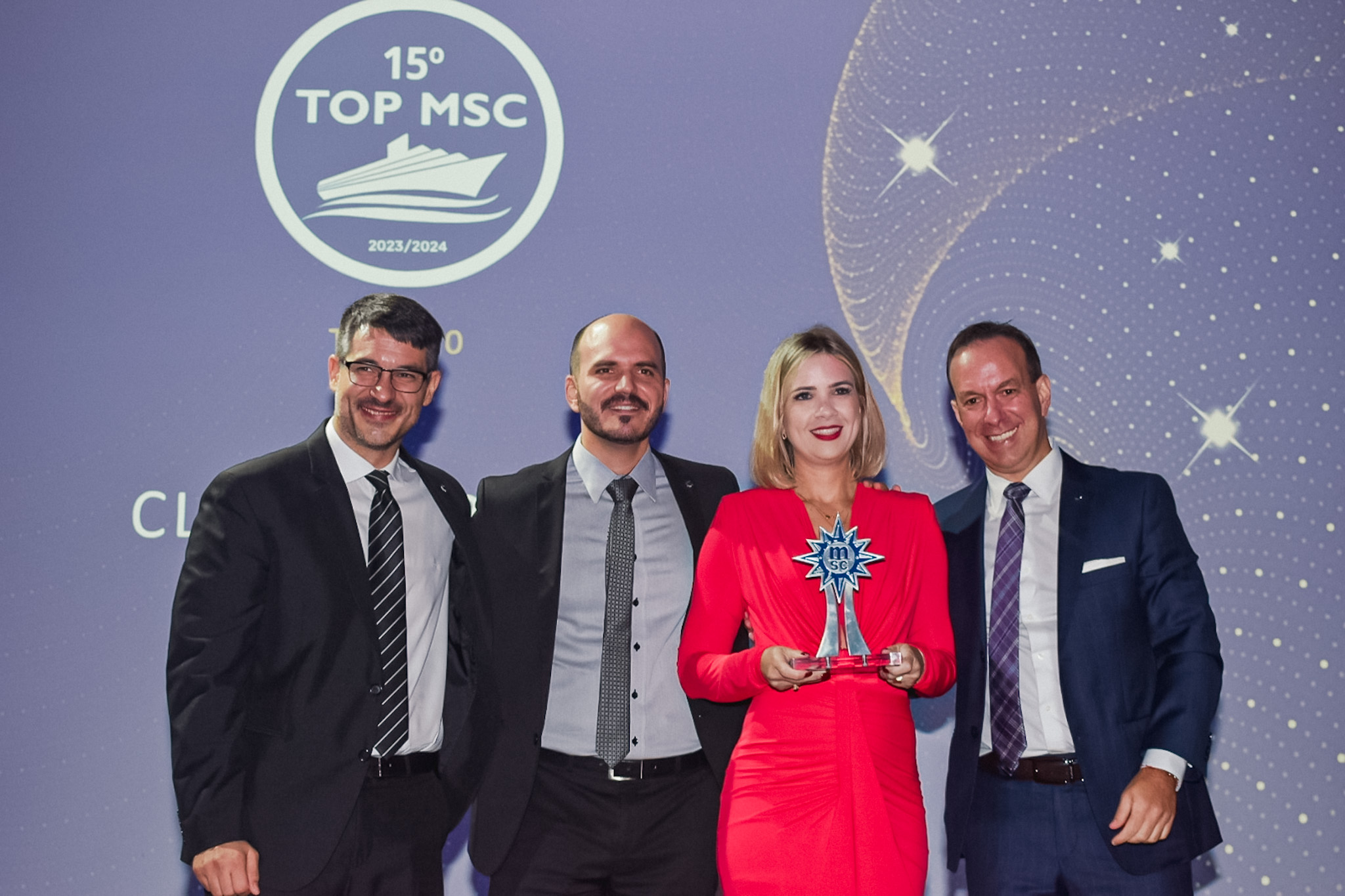 Premiado da empresa Clube Turismo, na categoria TOP 10 Premiado da empresa Clube Turismo, na categoria TOP 10