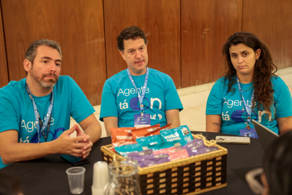 Ricardo Bezerra, Daniel Bicudo e Giulliana Mesquita, da Azul Viagens