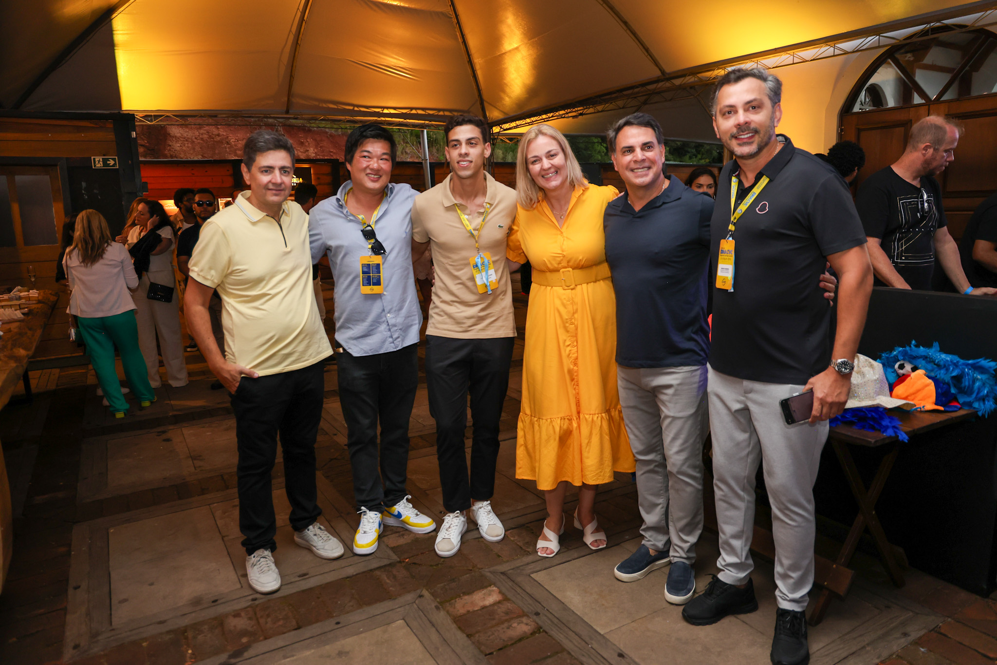 Roberto Vertemati e Humberto Sato, da CVC, Lucas Pelegrini, da CVC Porto Velho, Marcio Barreto, da CVC Master Rondônia e Amazonas, e Vivi Pio, diretora de Vendas da CVC