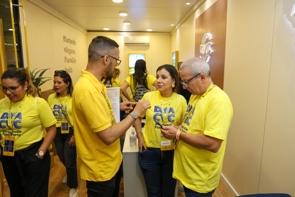 Roris Oliveira, da CVC Corp, Sandra Cavalheiro, da CVC Bage-RS, e Marcus Santos, da CVC Bage-RS