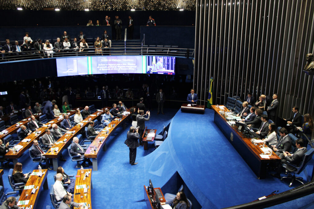 Senado Federal recebeu mais de mil hoteleiros nesta terca feira 5 Ato em defesa do Perse reúne ABIH, Fohb e milhares de hoteleiros no Senado; veja fotos