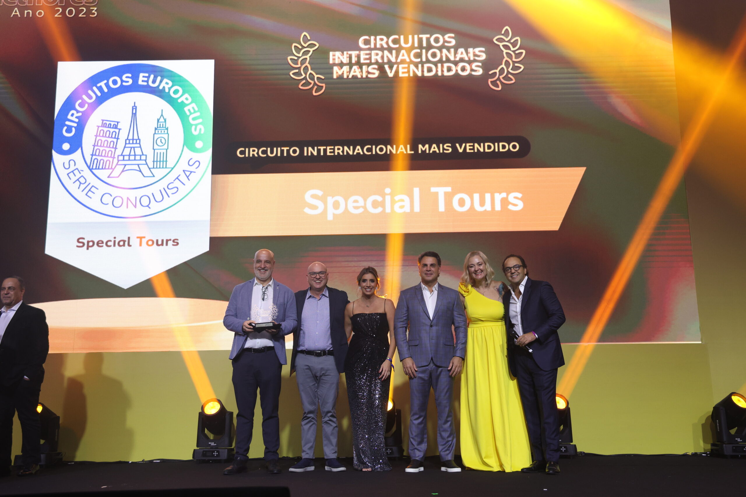 Special Tours levou o prêmio de circuito internacional mais vendido Special Tours levou o prêmio de circuito internacional mais vendido