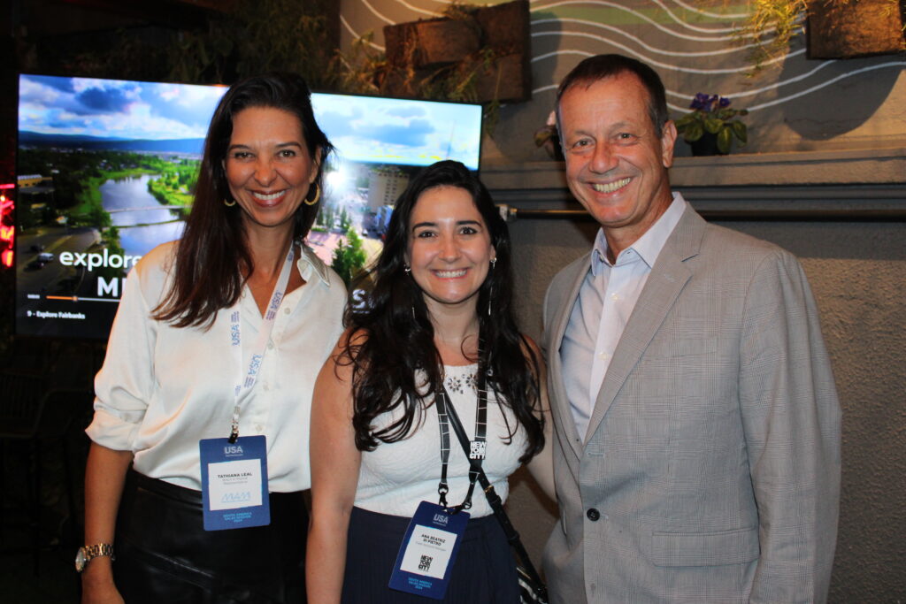 Tathiana Leal, de Miami, Ana Beatriz di Pietro, de Nova York, e Ricardo Oliveira, da Delta