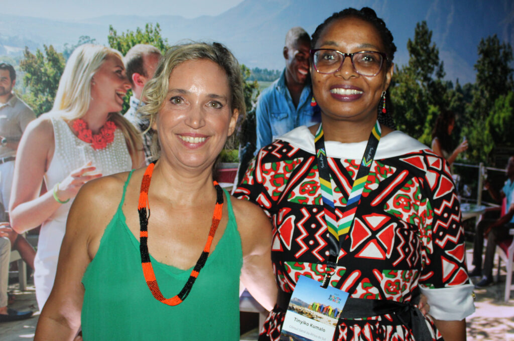 Tatiana Isler, representante do Turismo da África do Sul no Brasil, e Tinyiko Kumalo, Cônsul Geral da África do Sul em São Paulo