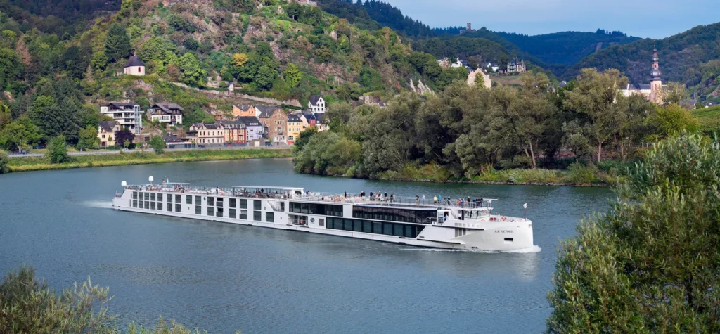 Uniworld anuncia novo super navio para 2026 1 Uniworld Boutique River Cruises to Add Two New Shi Uniworld anuncia novo super navio para 2026