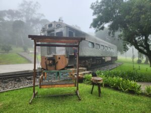 Cave em túnel ferroviário, um destino diferenciado no Paraná; veja fotos 4 Vagao de litorina fabricado na PhiladelphiaUSA na decada de 60 totalmente restaurado 1 Cave em túnel ferroviário, um destino diferenciado no Paraná; veja fotos