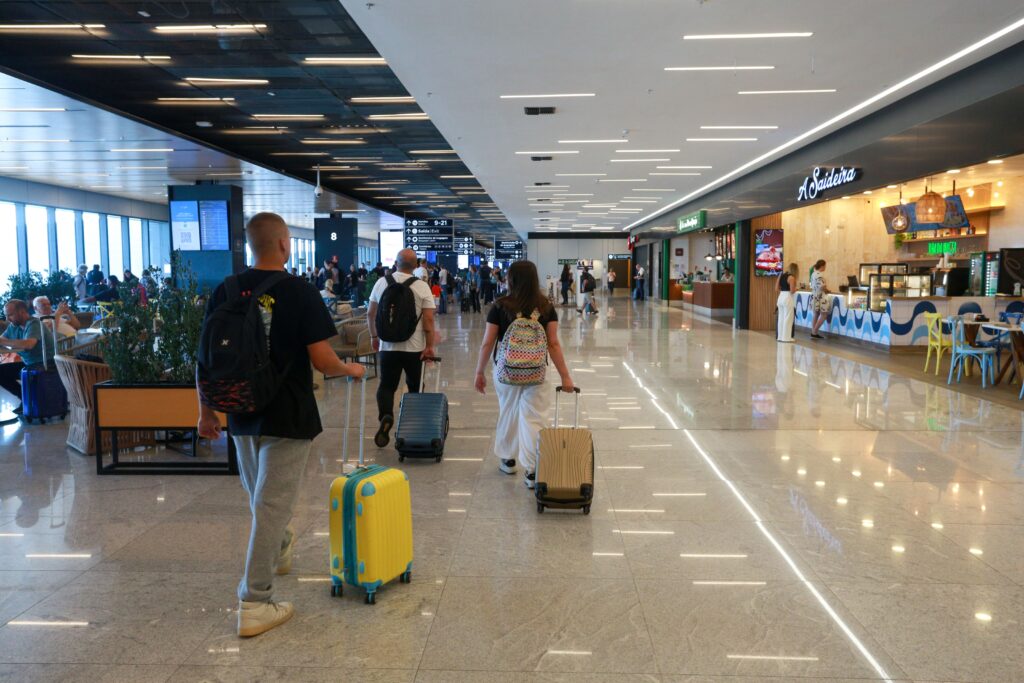 Aeroporto Internacional de Florianopolis Julio Cavalheiro Aeroportos de Florianópolis e Vitória alcançam topo do ranking entre os melhores do Brasil