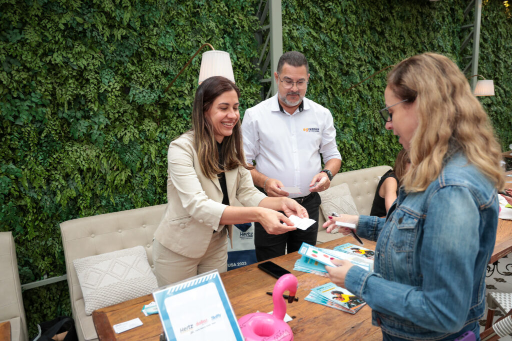 Alessandra Tortora e Edward Machadoda, Hertz