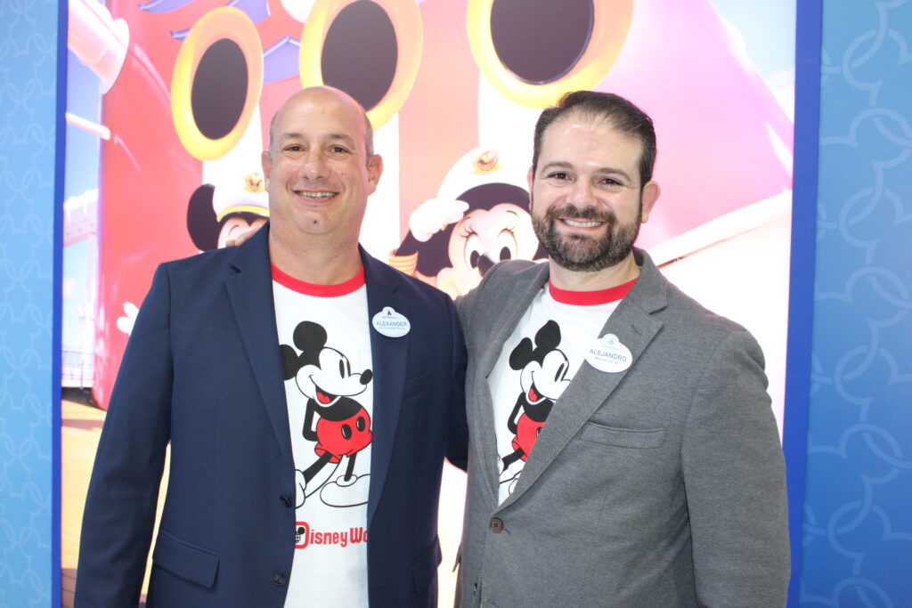 Alexander Haim e Alejandro Flores da Disney Alexander Haim assume posição inédita para estreitar relação da Disney com o Brasil
