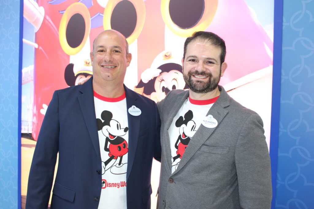 Alexander Haim e Alejandro Flores da Disney Alexander Haim assume posição inédita para estreitar relação da Disney com o Brasil