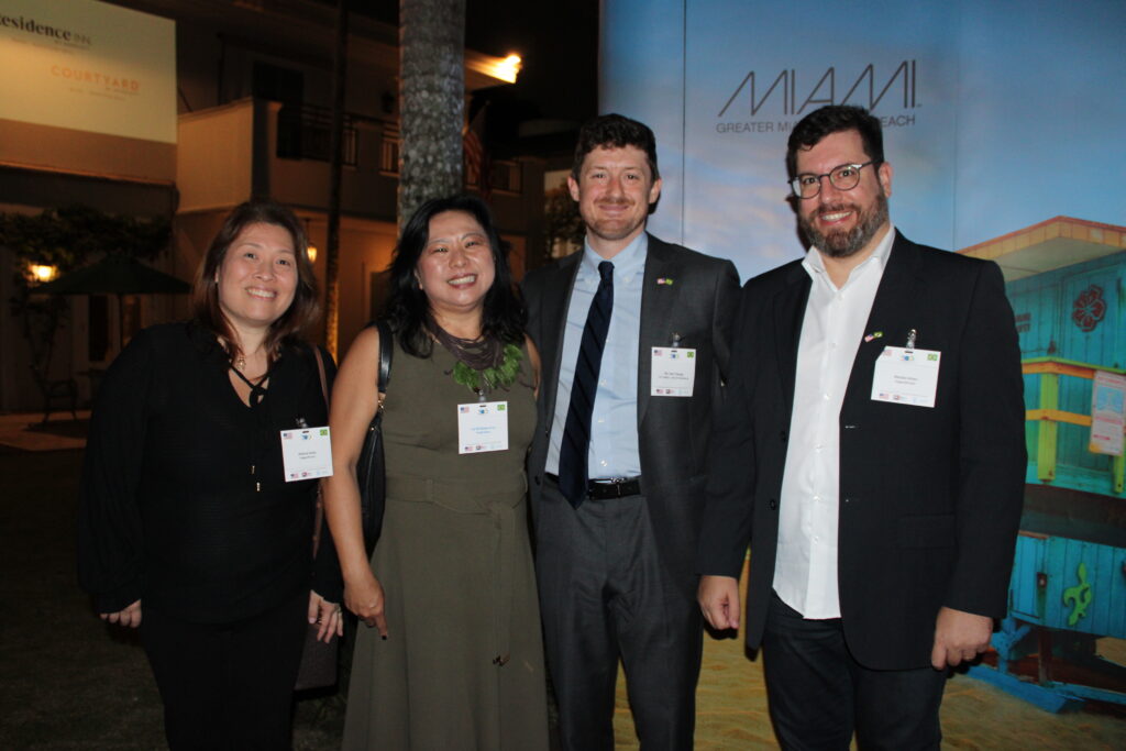 Andrea Kubo, da ViagensPromo, Ana Harakawa, de Miami, Nathan Traurig, do Consulado dos EUA, e Renato Alves, da ViagensPromo
