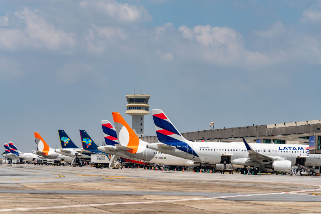 Azul Gol Latam Congonhas Aena Brasil Aeroporto aeronave Malha aérea emergencial de Azul, Gol e Latam terá 116 voos semanais para atender a Região Sul