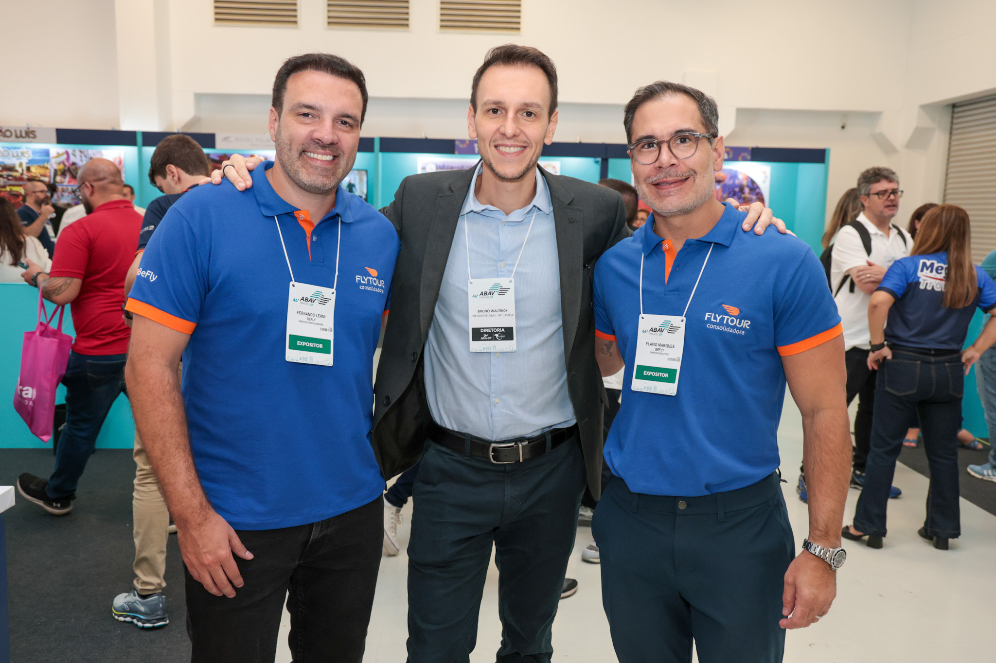 Bruno Waltrick, presidente da Abav-SP Aviesp, entre Fernando Lermi e Flavio Marques, da Befly Bruno Waltrick, presidente da Abav-SP Aviesp, entre Fernando Lermi e Flavio Marques, da Befly